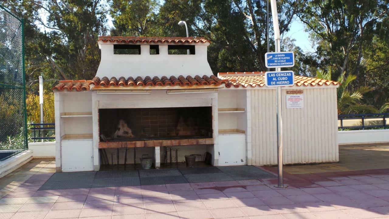 Apartamento El Eden Playa De Gandia Exterior foto